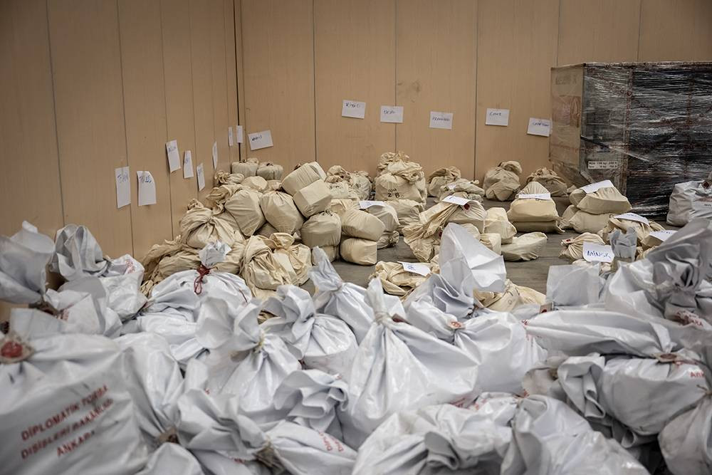 Yurt dışı temsilciliklerde kullanılan 1 milyon 817 bin oyun tasnifine başlandı - Resim: 6